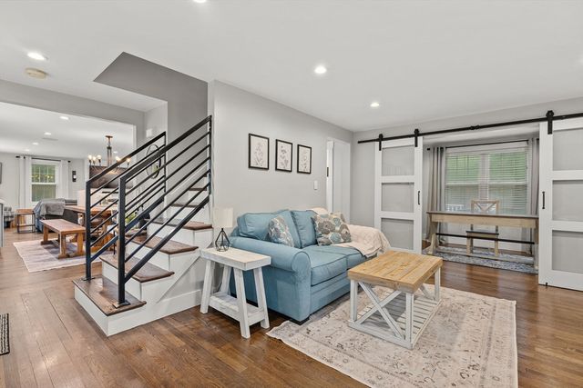21 Arrowhead Rd, Topsfield, MA 01983