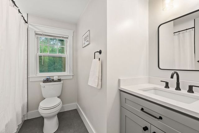 21 Arrowhead Rd, Topsfield, MA 01983
