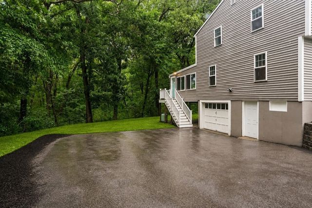21 Arrowhead Rd, Topsfield, MA 01983