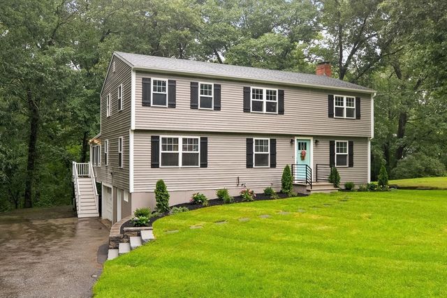 21 Arrowhead Rd, Topsfield, MA 01983