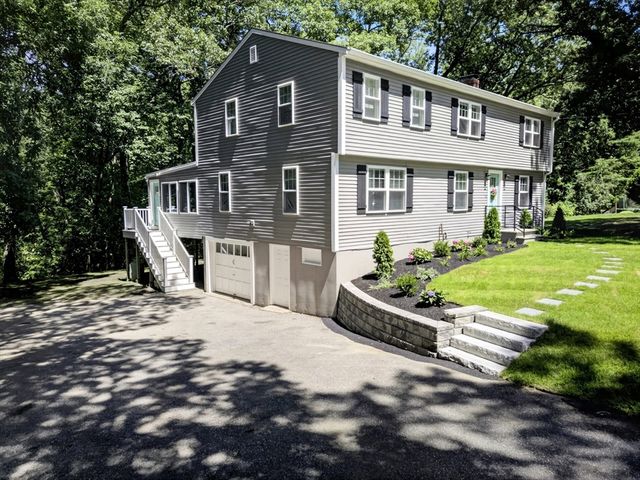 21 Arrowhead Rd, Topsfield, MA 01983