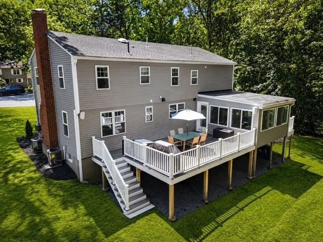 21 Arrowhead Rd, Topsfield, MA 01983