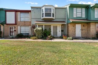 1025 Willow Oaks Circle, Pasadena, TX 77506