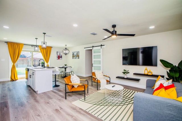 5708 Perrin Street, The Colony, TX 75056