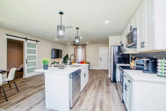 5708 Perrin Street, The Colony, TX 75056