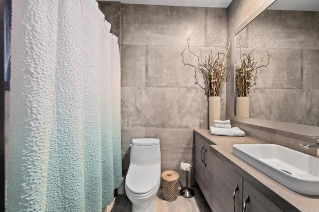 907 S Tremont Street, Oceanside, CA 92054