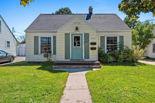2214 N DIVISION STREET, Appleton, WI 54911