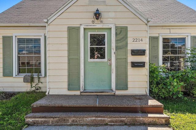 2214 N DIVISION STREET, Appleton, WI 54911
