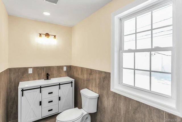 25 Turn Lane, Levittown, NY 11756