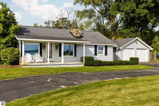 12086 S West Bay Shore Drive, Traverse City, MI 49684