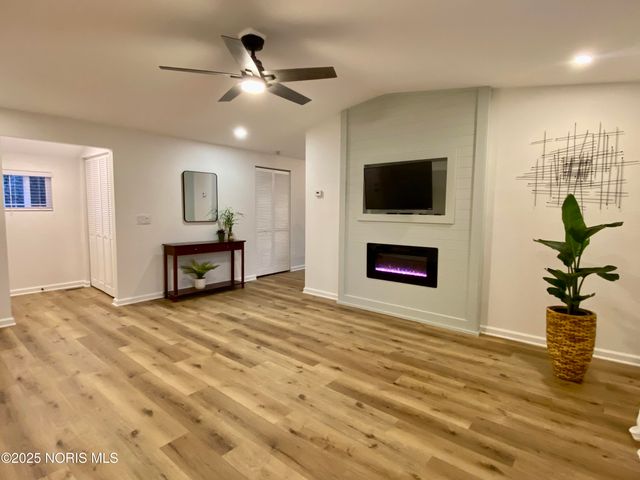 208 Gardner Avenue, Northwood, OH 43619