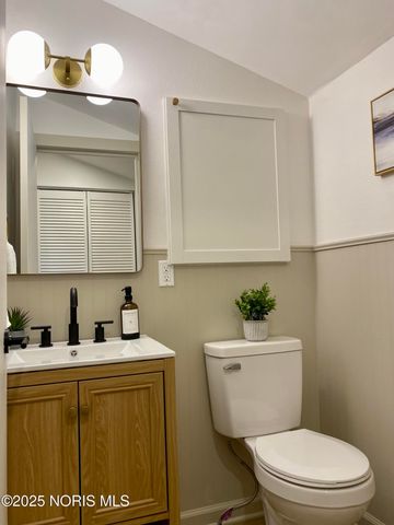 208 Gardner Avenue, Northwood, OH 43619