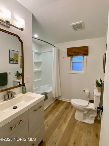 208 Gardner Avenue, Northwood, OH 43619