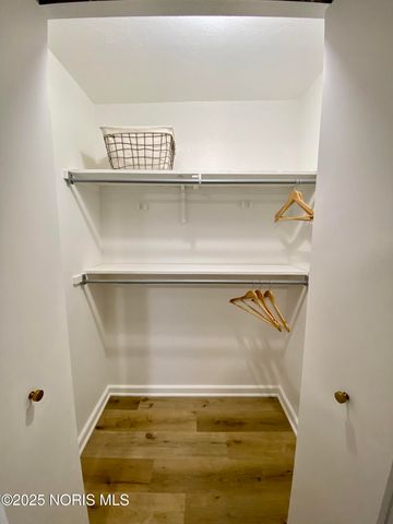 208 Gardner Avenue, Northwood, OH 43619