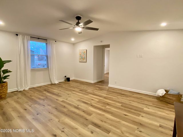 208 Gardner Avenue, Northwood, OH 43619