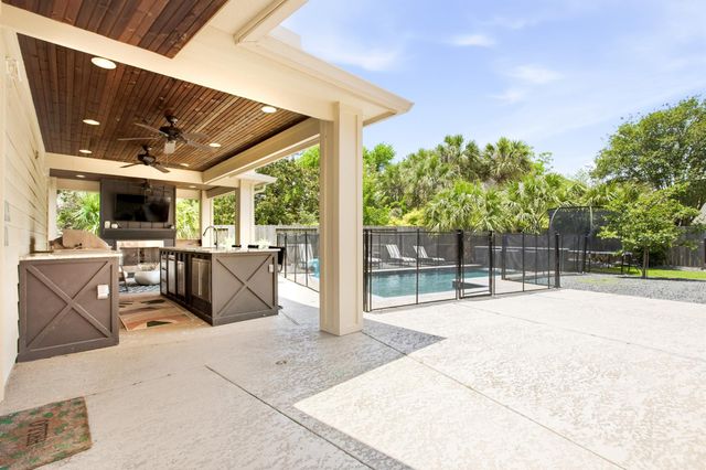 7722 Northwoods Drive, Sugar Land, TX 77479