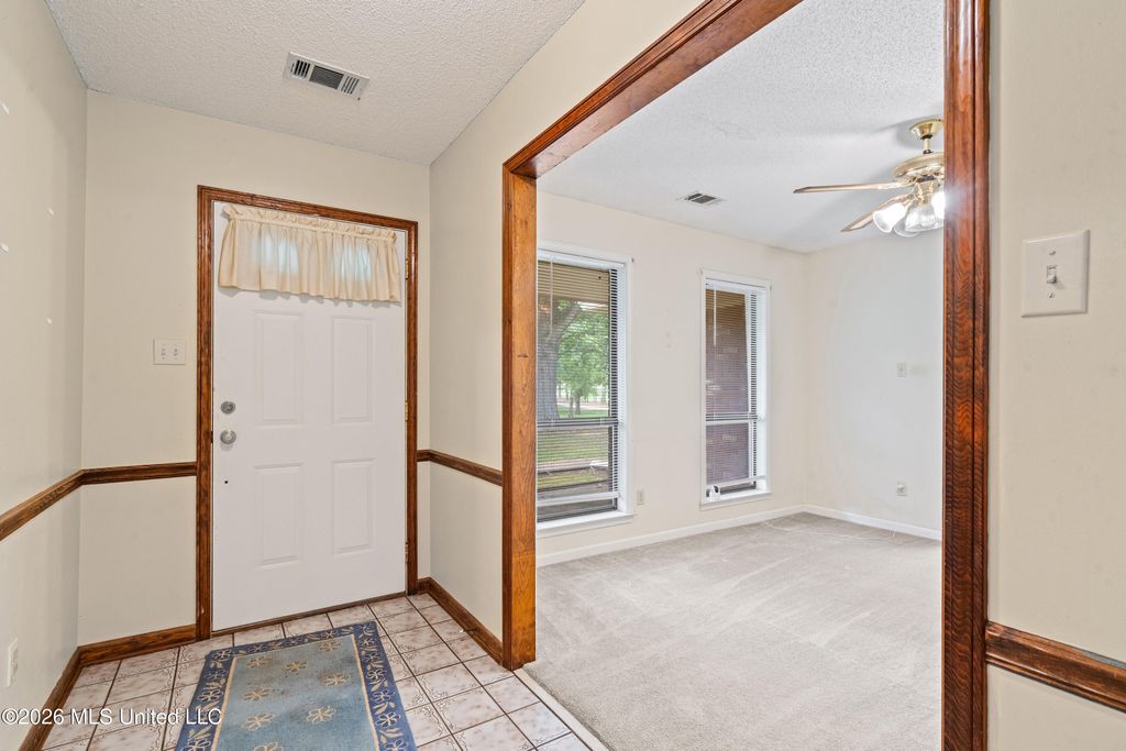 11255 Whispering Pines Drive, Olive Branch, MS 38654 — photo 4