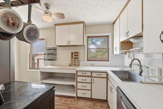 1713 HILL Street, Plattsmouth, NE 68048