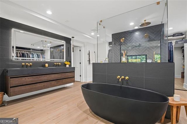 1735 HIGH Trail, Atlanta, GA 30339