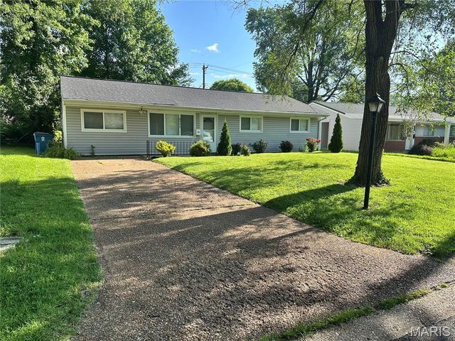 9711 Corregidor Drive, Woodson Terrace, MO 63134