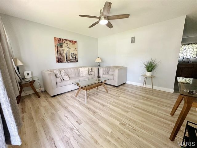 9711 Corregidor Drive, Woodson Terrace, MO 63134