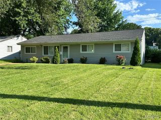 9711 Corregidor Drive, Woodson Terrace, MO 63134