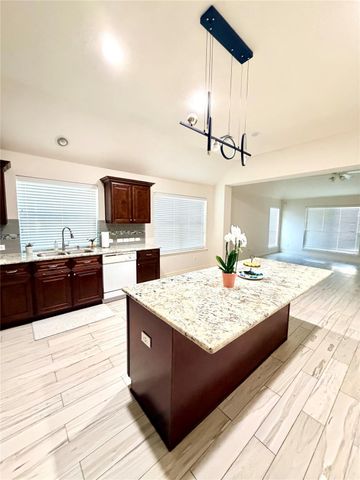 10823 Coral Garden Lane, Houston, TX 77075