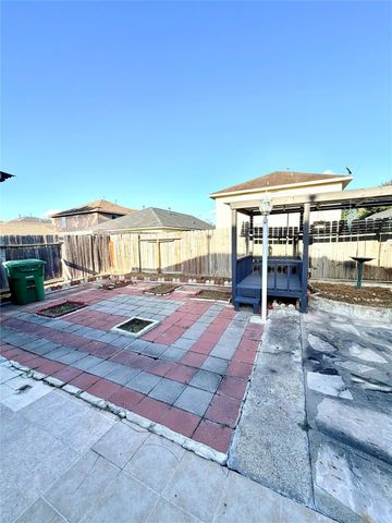 10823 Coral Garden Lane, Houston, TX 77075