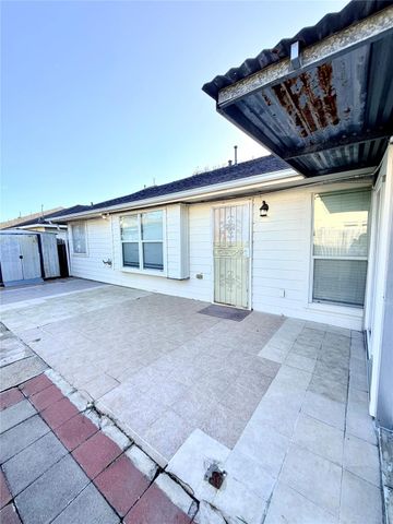 10823 Coral Garden Lane, Houston, TX 77075