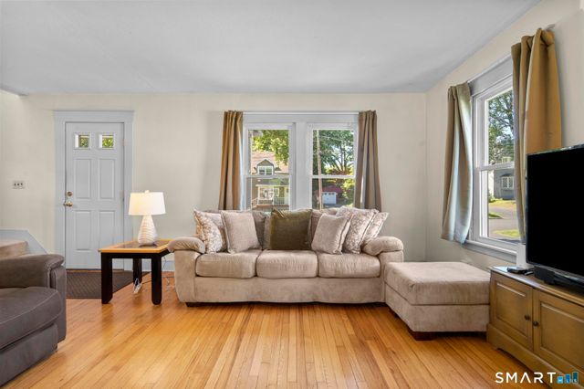 80 Linwood Avenue, Newington, CT 06111