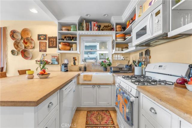 53 Surfside, Surfside, CA 90743