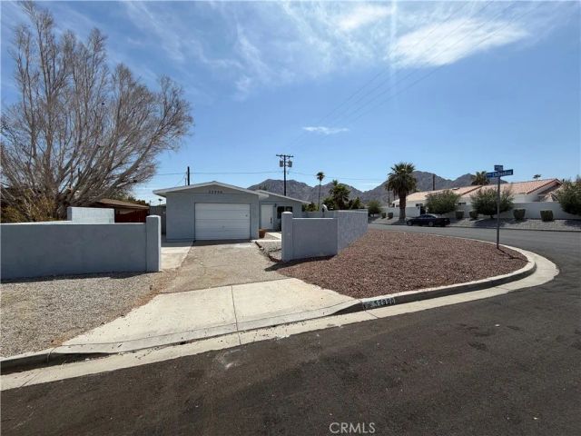 52990 Avenida Diaz, La Quinta, CA 92253