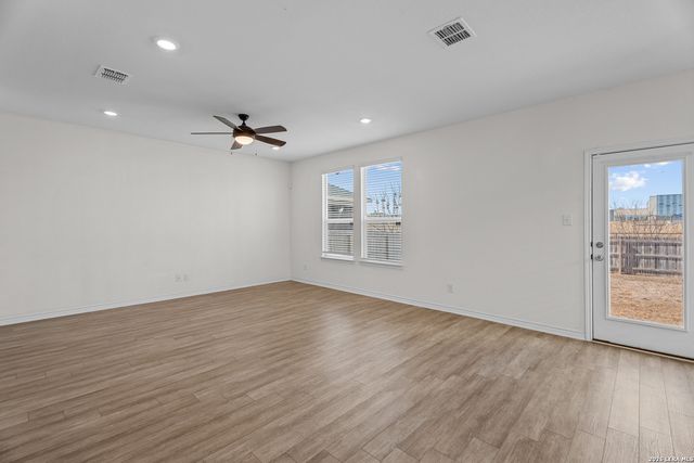 1863 OVERLOOK KNL, San Antonio, TX 78245