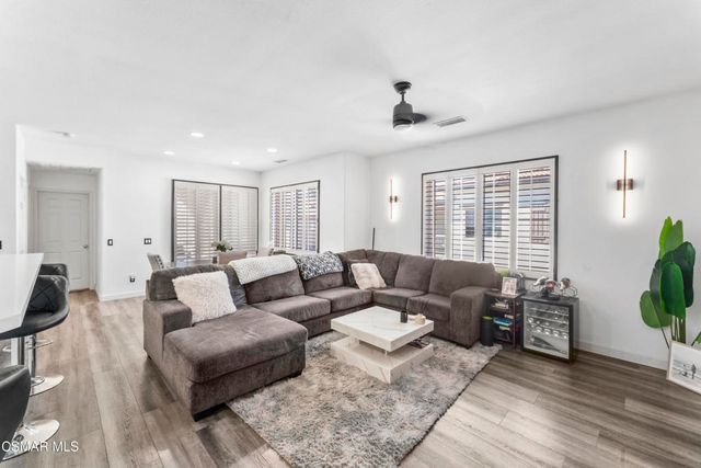 28046 Serra Lane, Valencia, CA 91355