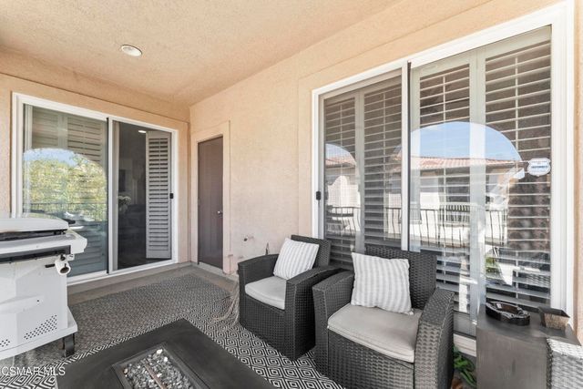 28046 Serra Lane, Valencia, CA 91355