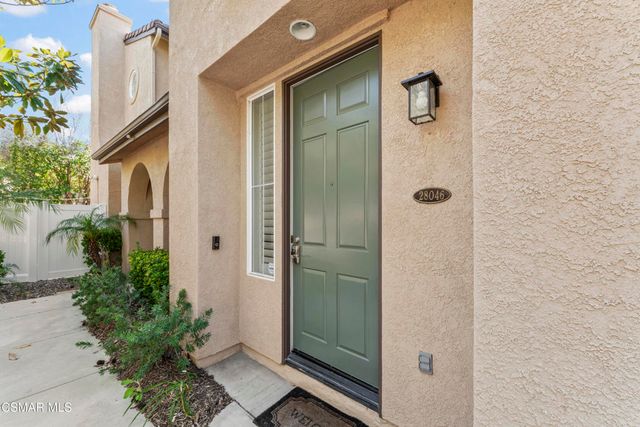 28046 Serra Lane, Valencia, CA 91355