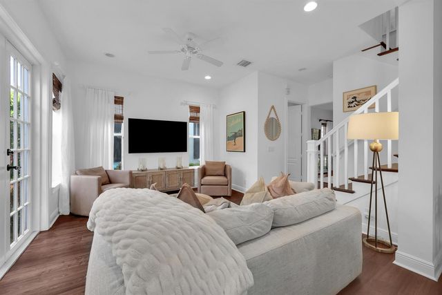 212 W Bay Cedar Circle, Jupiter, FL 33458