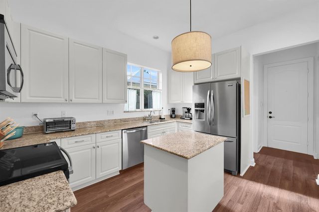 212 W Bay Cedar Circle, Jupiter, FL 33458