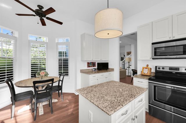 212 W Bay Cedar Circle, Jupiter, FL 33458
