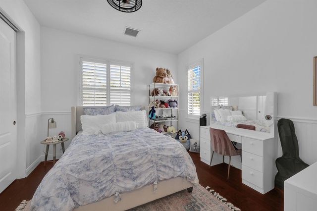 212 W Bay Cedar Circle, Jupiter, FL 33458