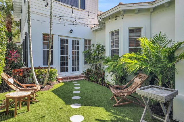 212 W Bay Cedar Circle, Jupiter, FL 33458