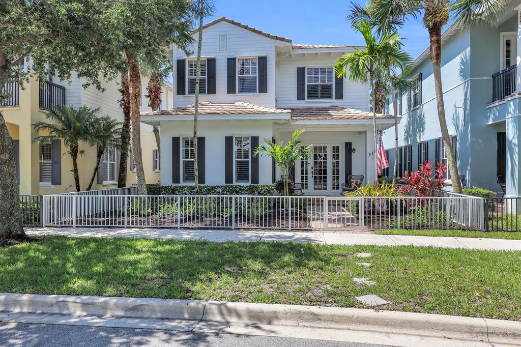212 W Bay Cedar Circle, Jupiter, FL 33458