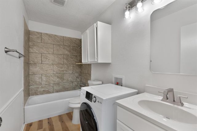 2707 Windswept CV 103, Austin, TX 78745