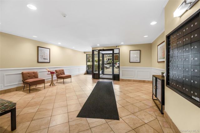 679 Warburton Avenue 1M, Yonkers, NY 10701