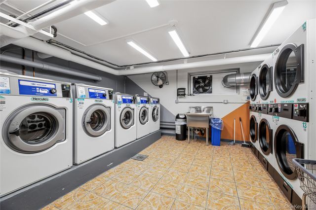 679 Warburton Avenue 1M, Yonkers, NY 10701