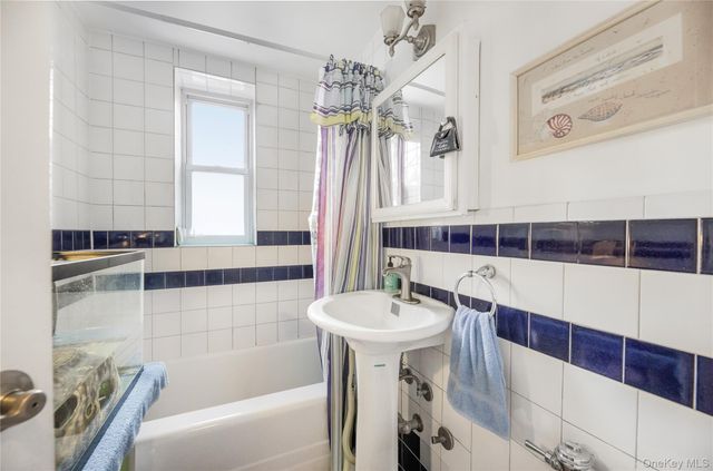 679 Warburton Avenue 1M, Yonkers, NY 10701