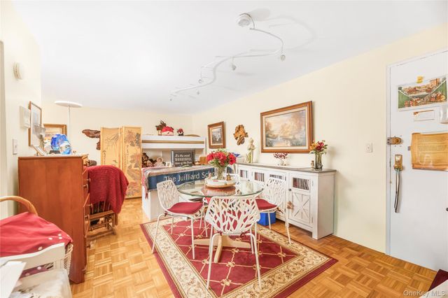 679 Warburton Avenue 1M, Yonkers, NY 10701