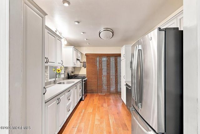 49 Maxim Road, Howell, NJ 07731