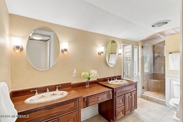 49 Maxim Road, Howell, NJ 07731