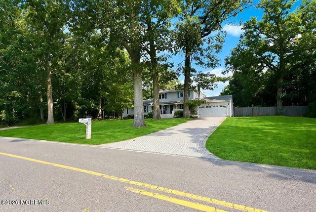 49 Maxim Road, Howell, NJ 07731